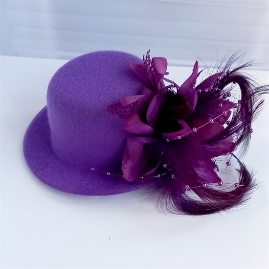 Шляпка-заколка из фетра с цветком, фиолетовая - фото 10023