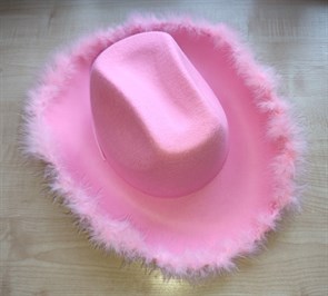 Шляпа без диадемы ковбойская с мехом, розовая