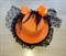 Шляпка заколка с оборками и бантиком, оранжевая с черной оборкой - фото 10164