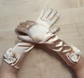 Детские перчатки атласные длинные с бантиком, бежевые - фото 5001