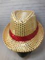 Карнавальная шляпа с пайетками, золотая с красной полосой, размер 54 - фото 6477