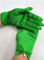 Перчатки с бусиной атласные взрослые, зеленые - фото 7325