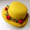 Шляпка-заколка желтая с красными розочками - фото 9833